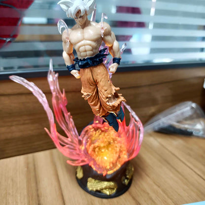Figurine Goku Ultra Instinct 25cm